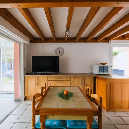 Apartment Jolie Maison Avec Jardin Pour 4 Personnes Biscarrosse